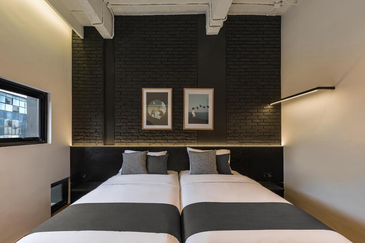 Qub Rooms Semarang Exterior photo