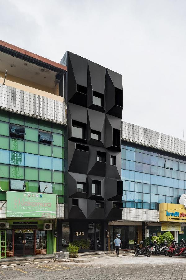 Qub Rooms Semarang Exterior photo