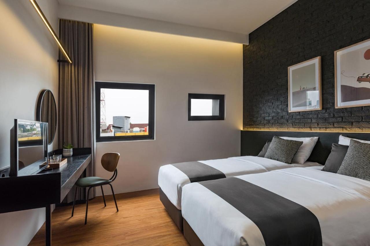 Qub Rooms Semarang Exterior photo