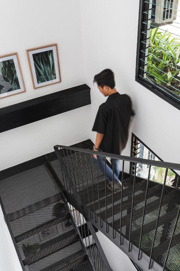 Qub Rooms Semarang Exterior photo